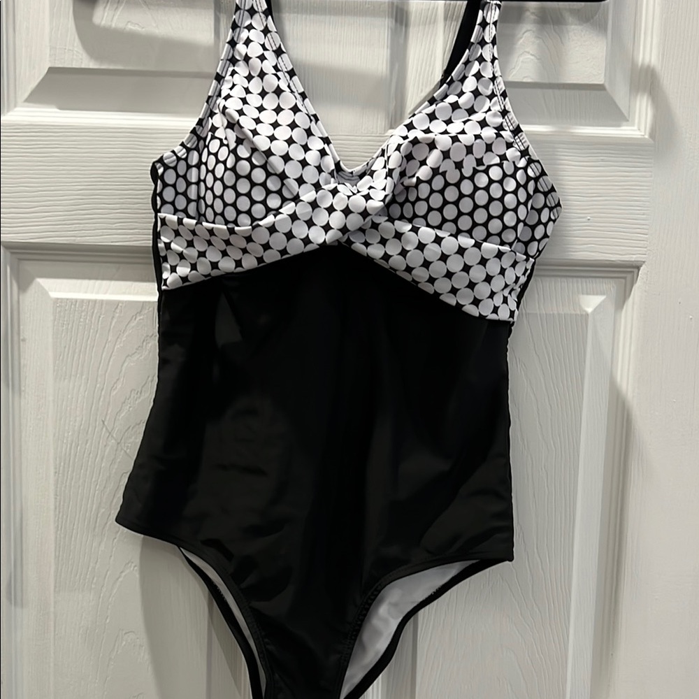 Black and White Polka Dot Swimsuit